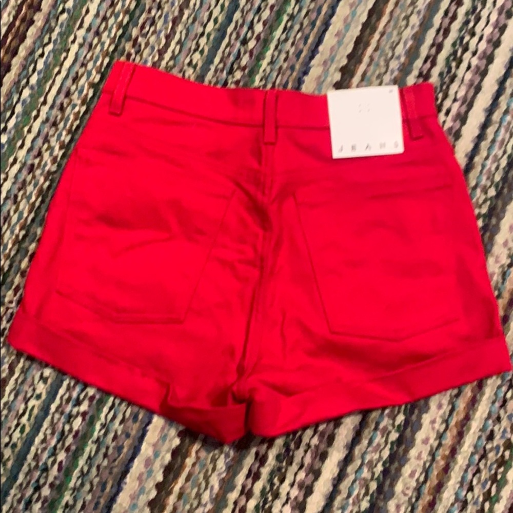 Shorts - Picture 2 of 3